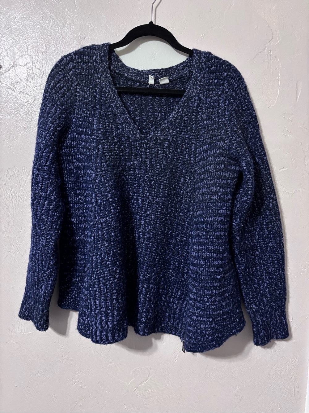 Moth Women's V-Neck Chunky Knit Sweater in Navy Cotton Alpaca Wool Blend Large
